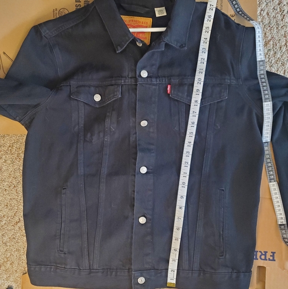Levis XL black denim jacket - Picture 3 of 5
